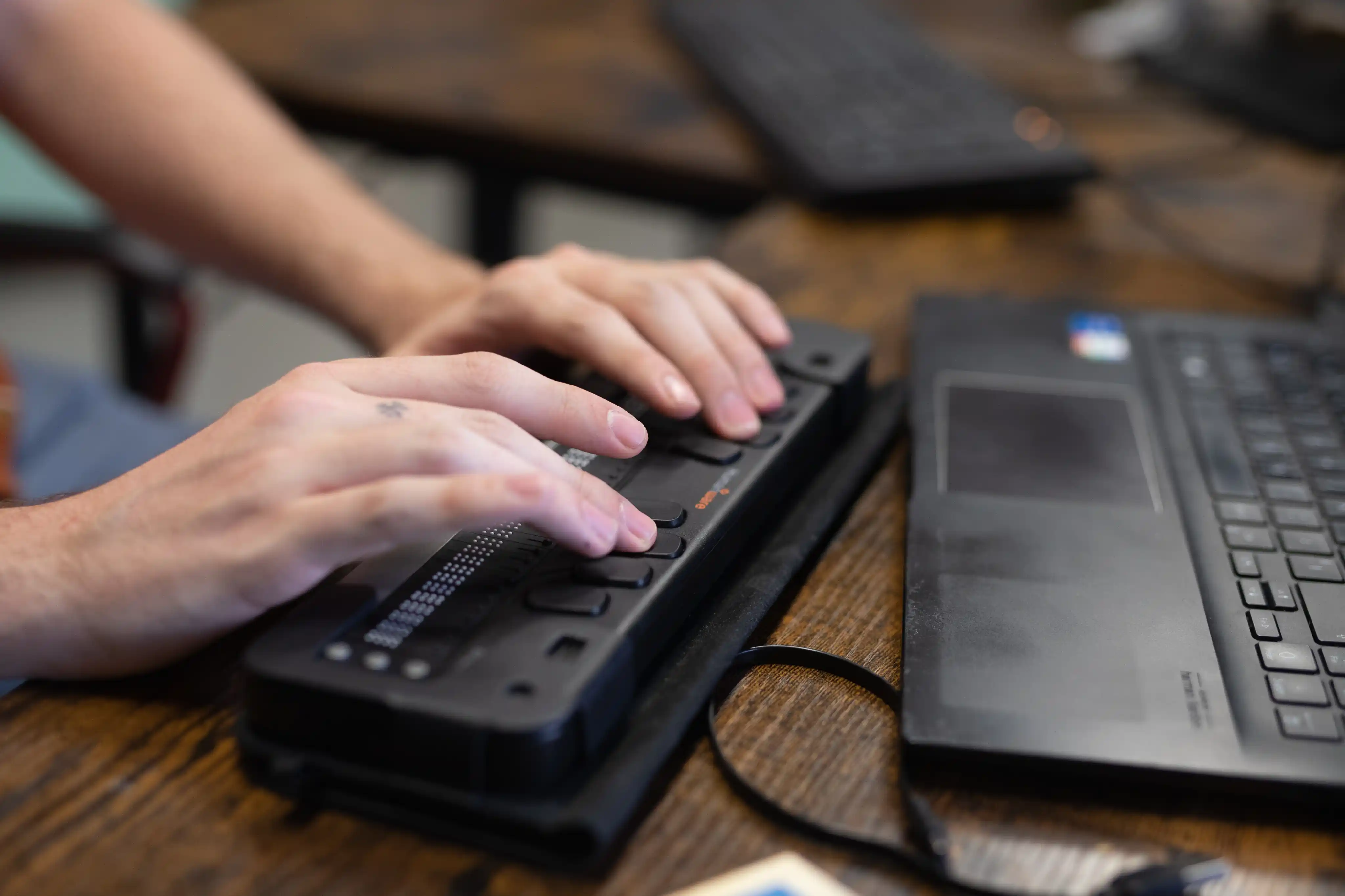 Braille display - Adapted material for visual impairment
